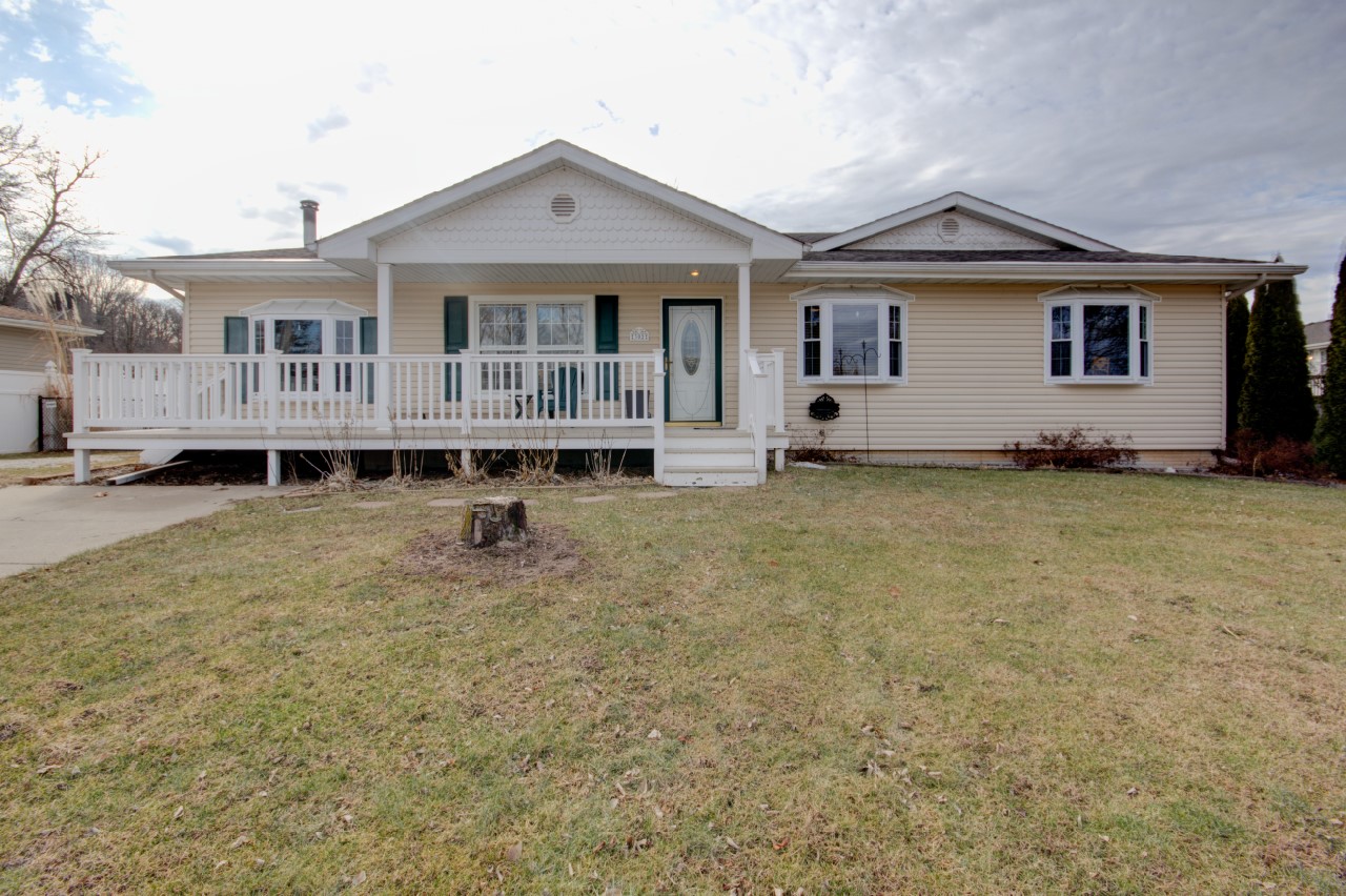 302 13th Ave S Cordova, Illinois