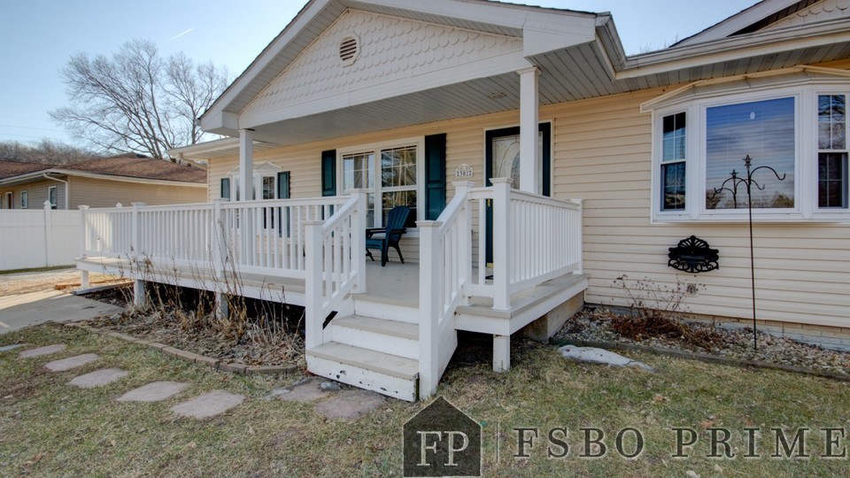 302 13th Ave S Cordova, Illinois