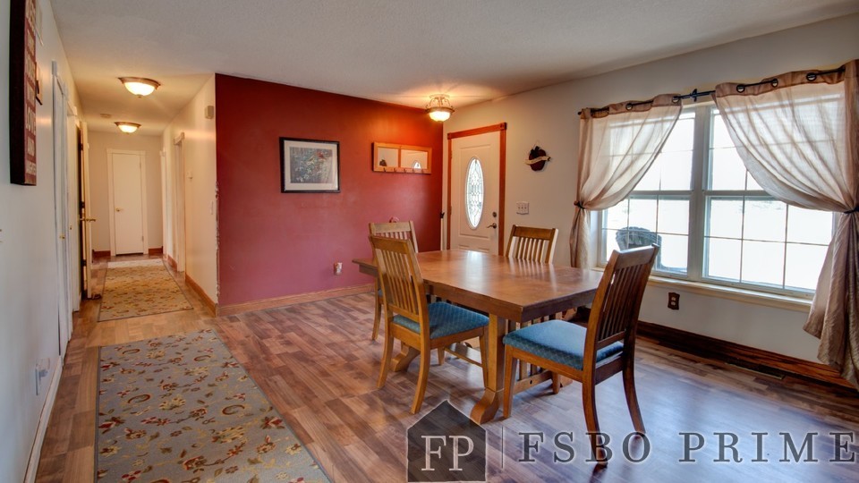 302 13th Ave S Cordova, Illinois